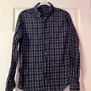 Men’s Banana Republic Dark Plaid Button Down Shirt